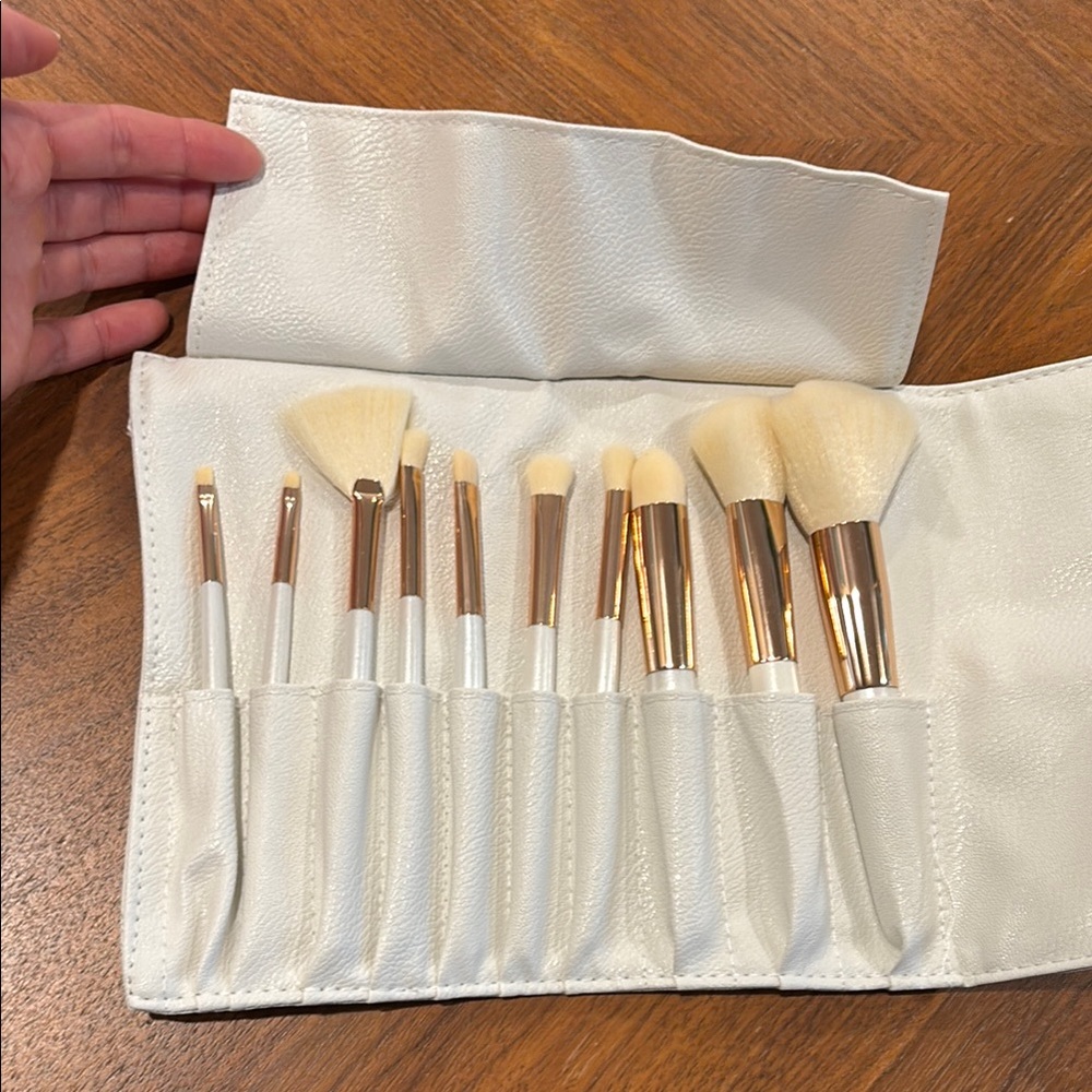 White Makeup Brush Set with Case